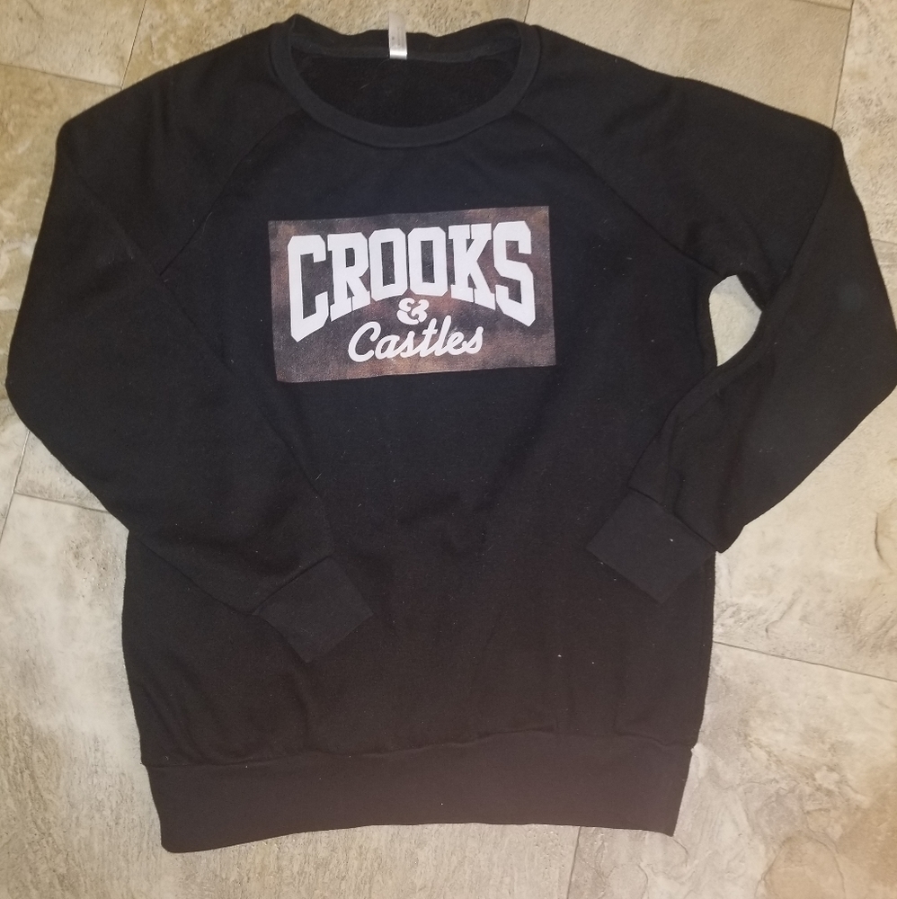SOLD 🖤Ladies c&c sweater